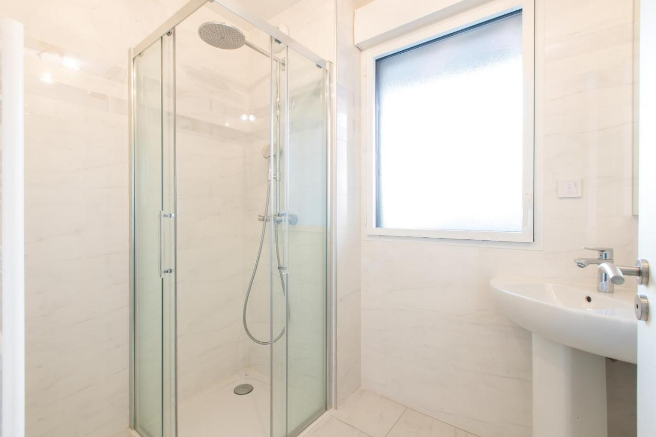 Renovated 2-Br Apartment With Terrace And Pool Канны Экстерьер фото